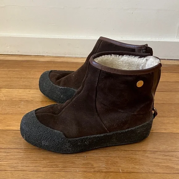 Women's Brown Winter Boots with Black Soles - Picture 2 of 7